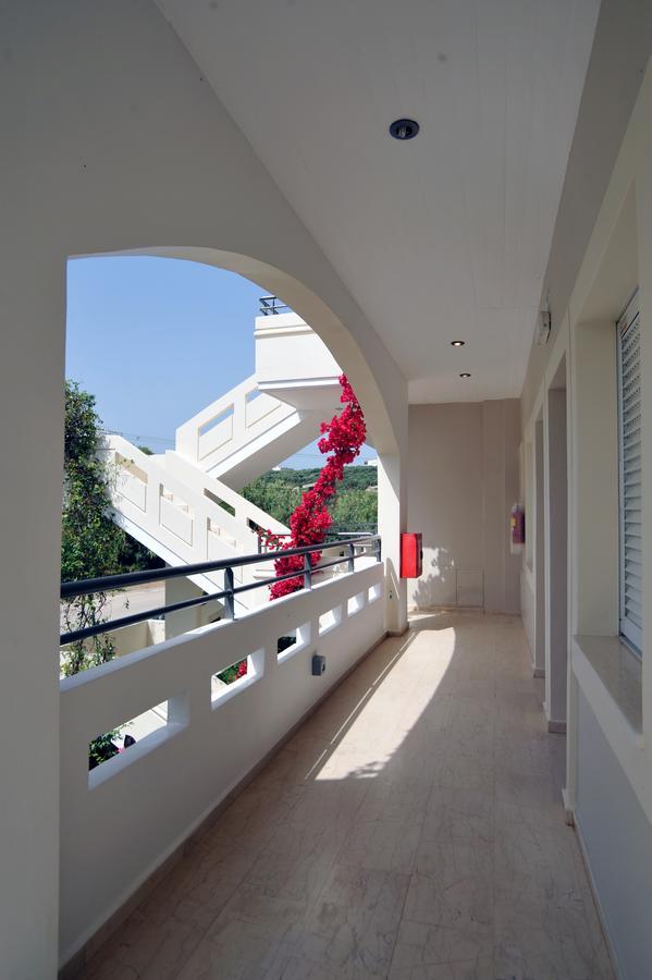 Merabello Apartments Agia Marina  Екстер'єр фото